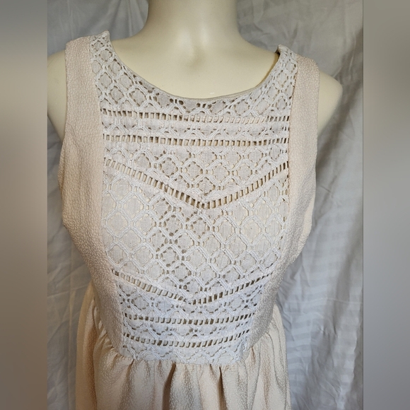 Xhilaration Cream and Pink Lace Mini Dress, Size Large - Picture 4 of 7